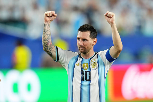 Lionel Messi vẫn là đầu tàu trên hàng công Argentina. Ảnh: Getty Images