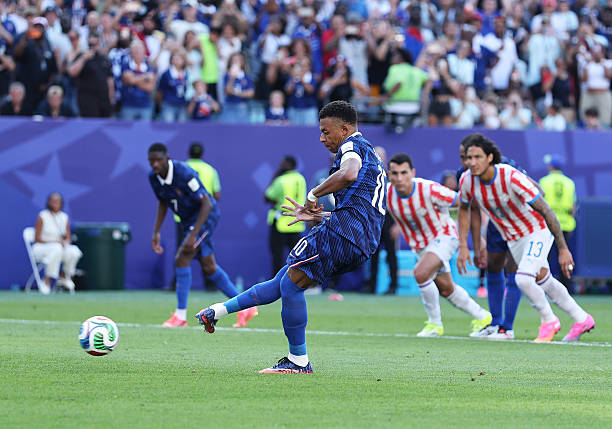 Ảnh bài viết Paraguay 0-1 Pháp: Mbappe thực hiện thành công phạt đền