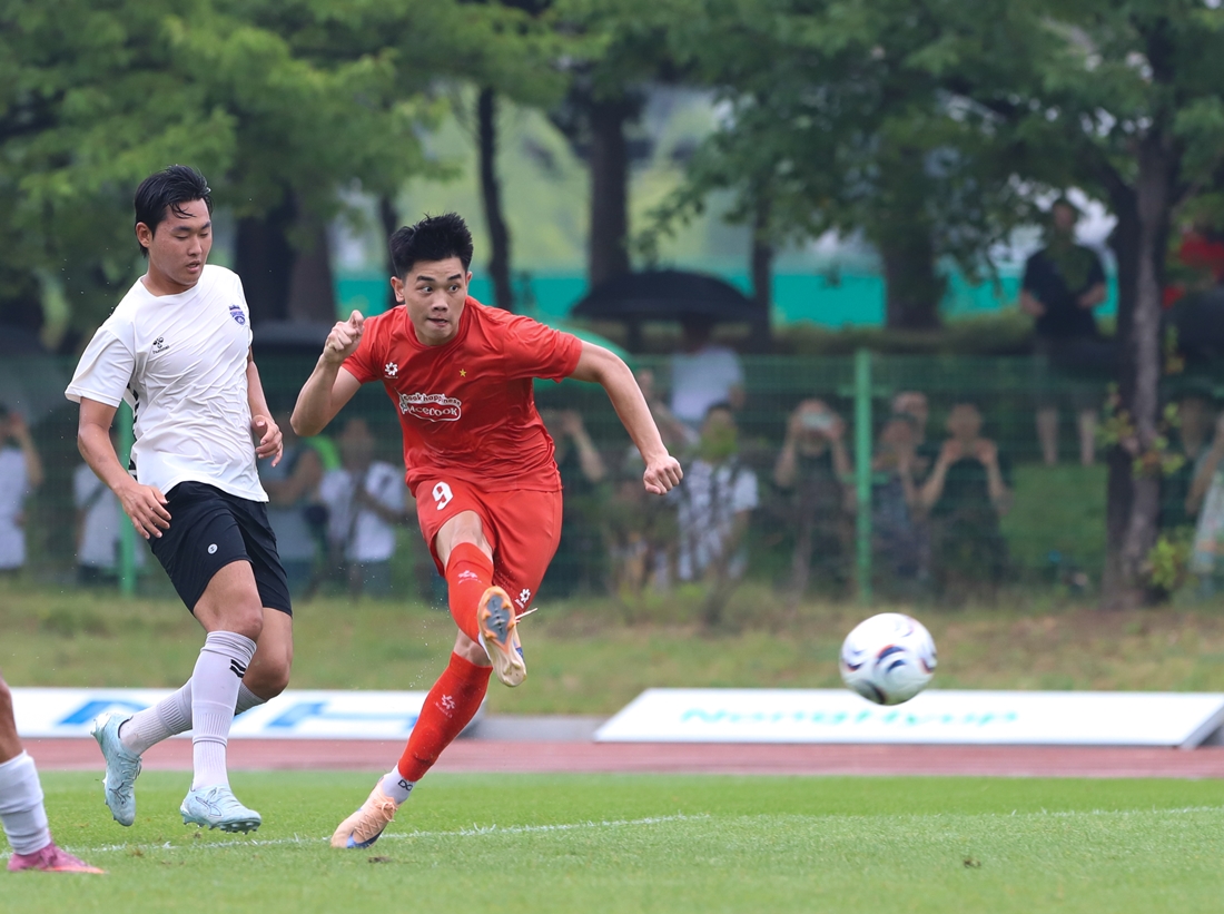 Đội tuyển Việt Nam có chiến thắng giòn giã trước Siheung FC. Ảnh: VFF.