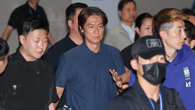 Xuất hiện nghi vấn HLV Hong Myung-bo đi "cửa sau" với KFA. (Ảnh: Scmp.com)