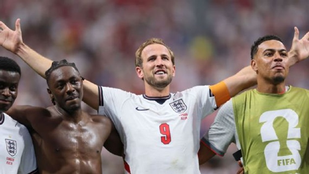 Kane kêu gọi CĐV Anh sát cánh cùng đội tuyển. (Ảnh: Getty Images)
