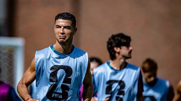 Ronaldo chuẩn bị cho lần đụng độ Tây Ban Nha. Ảnh: Getty Images.