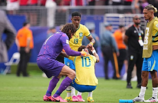 Neymar chia tay World Cup 2026 trong nước mắt. Ảnh: Getty.
