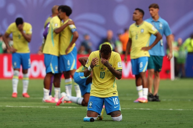 Ảnh bài viết Neymar mỉa mai thủ môn Na Uy rồi bật khóc khi Brazil bị loại