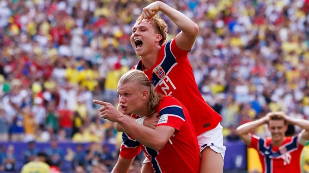 Haaland tỏa sáng trước Brazil với cú đúp bàn thắng. (Ảnh: Getty Images)