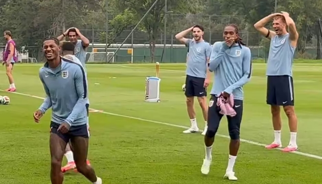 Ảnh bài viết Cầu thủ Anh thán phục vì pha xỏ háng của Rashford