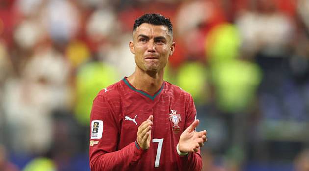 Ảnh bài viết Cristiano Ronaldo bật khóc nức nở sau khi Bồ Đào Nha chia tay World Cup
