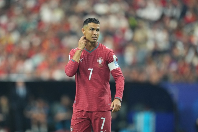 Ảnh bài viết Chấm điểm tuyển Bồ Đào Nha: Nỗi buồn nơi Ronaldo; Fernandes nhạt nhòa