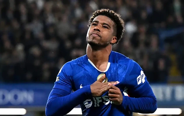 Ảnh bài viết Chelsea ra giá bán Andrey Santos cho MU