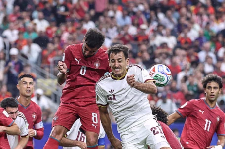 Mikel Oyarzabal (6.3): Đóng vai trò là tiền đạo mục tiêu, Oyarzabal đã rất nỗ lực tì đè và làm tường. Dù bỏ lỡ một cơ hội ngon ăn trong hiệp một, nhưng tầm hoạt động rộng của anh đã tiêu tốn không ít thể lực của các trung vệ đối phương suốt cả trận.

Mikel Merino (6.3): Thay cho Dani Olmo (phút 85). Anh chính là người hùng của trận đấu với bàn thắng quý như vàng ở phút 91. Khả năng chọn vị trí thông minh và pha dứt điểm lạnh lùng của Merino đã mở toang cánh cửa vào vòng trong cho Tây Ban Nha.