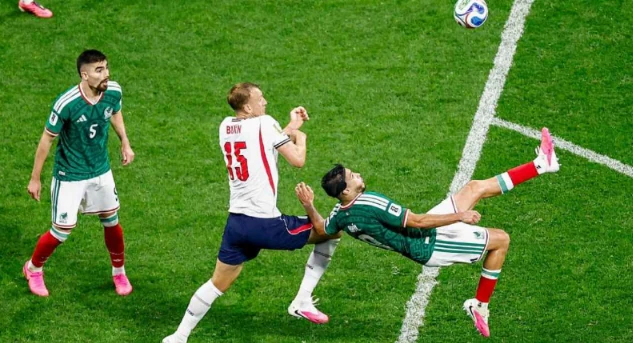 Khả năng phòng ngự xuất sắc của Dan Burn đã giúp Anh giữ sạch lưới trước Mexico. Ảnh: Getty Images.