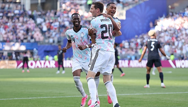 Vanaken tận dụng sai lầm của đội tuyển Mỹ để nâng tỷ số lên 3-1. (Ảnh: Getty Images)