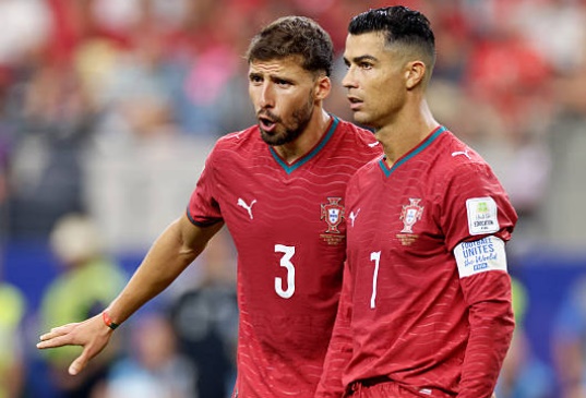 Ruben Dias đã phải kết thúc hành trình của mình tại World Cup ở vòng 16 đội. Ảnh: Getty Images.