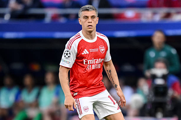 Sẽ không dễ để Arsenal thay thế Trossard.