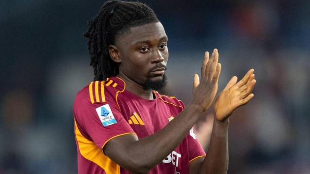 Kone gây ấn tượng trong màu áo AS Roma. (Ảnh: BBC)