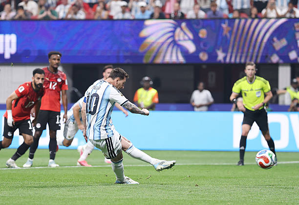 Ảnh bài viết Argentina 0-1 Ai Cập: Messi đá hỏng penalty