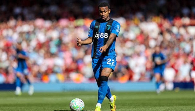 Tottenham tiếp tục tham vọng thương vụ Junior Kroupi. (Ảnh: Getty Images)