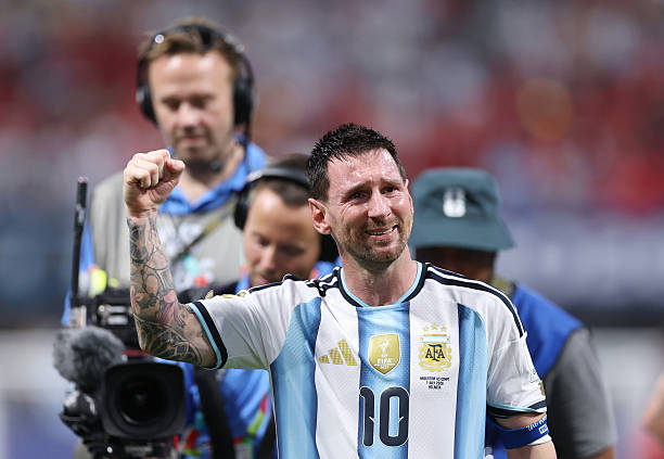 Ảnh bài viết Nước mắt giải tỏa và chương mới của vĩ nhân Messi