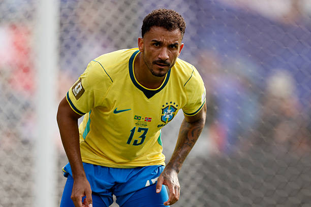 Ảnh bài viết Chỉ duy nhất hậu vệ Danilo cùng tuyển Brazil bay về nước