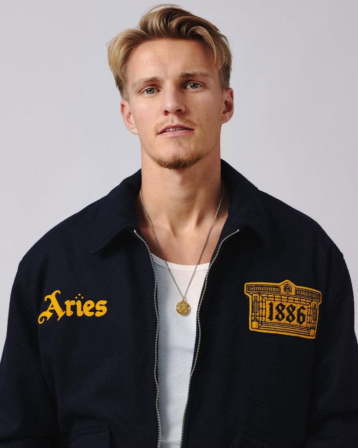 Vẻ ngoài sạch sẽ phản chiếu tính cách kỷ luật. Ảnh: Odegaard Instagram.