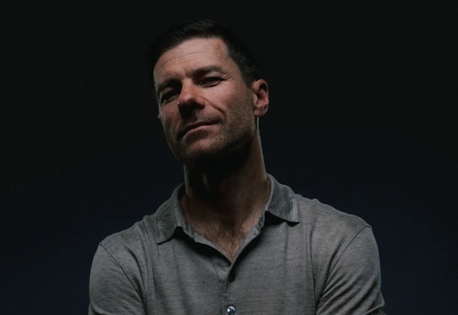 Ảnh bài viết CĐV Chelsea xúc động khi thấy Xabi Alonso đặt chân đến Cobham