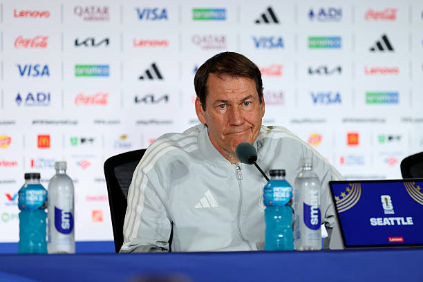 HLV Rudi Garcia cần phải tìm ra giải pháp cho nhiều vấn đề nhân sự.