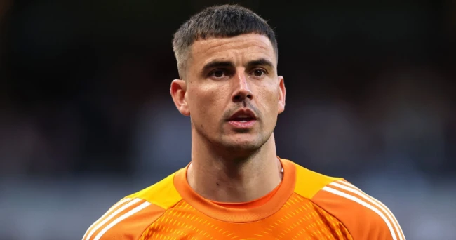 Ảnh bài viết Man Utd sắp hoàn tất chiêu mộ thủ môn Karl Darlow