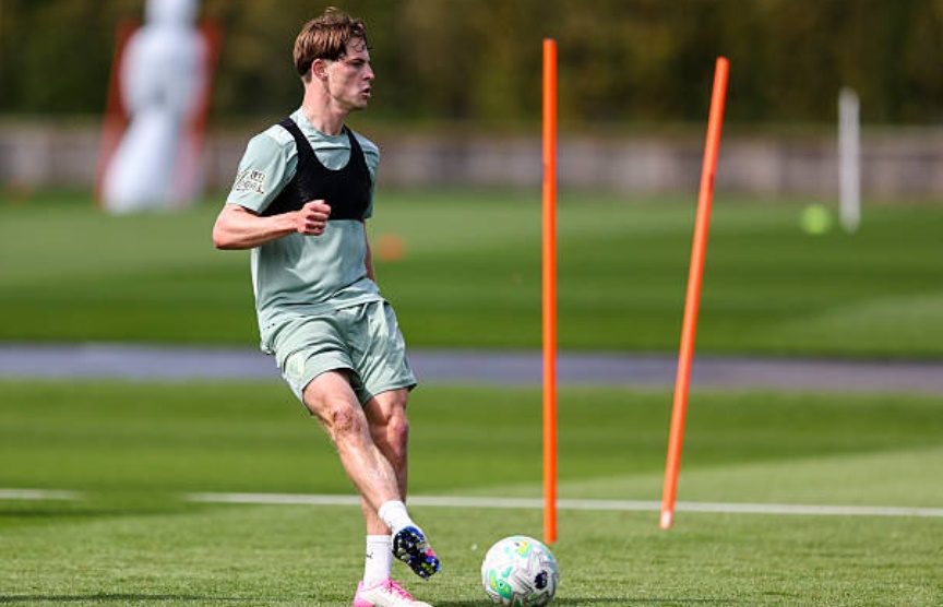 Alex Scott là một mục tiêu tiềm năng khác được MU nhắm đến. Ảnh: Getty Images.
