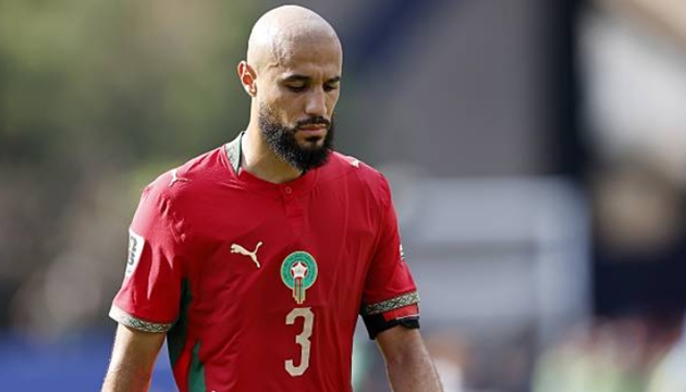 Mazraoui đã nỗ lực nhưng Morocco vẫn thua về đẳng cấp so với tuyển Pháp. (Ảnh: Getty Images)