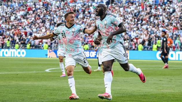 Lukaku ăn mừng sau khi ghi bàn vào lưới Mỹ ở vòng 16 đội. (Getty Images)