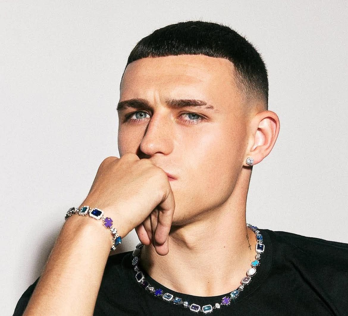 Ảnh bài viết Chút bụi bặm đường phố Anh tạo nên một Phil Foden rất khác