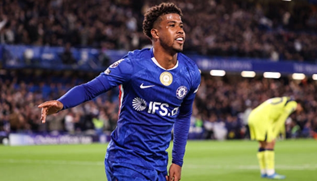 Andrey Santos là chữ ký bổ sung hàng tiền vệ tiếp theo của Man United. (Ảnh: Getty Images)