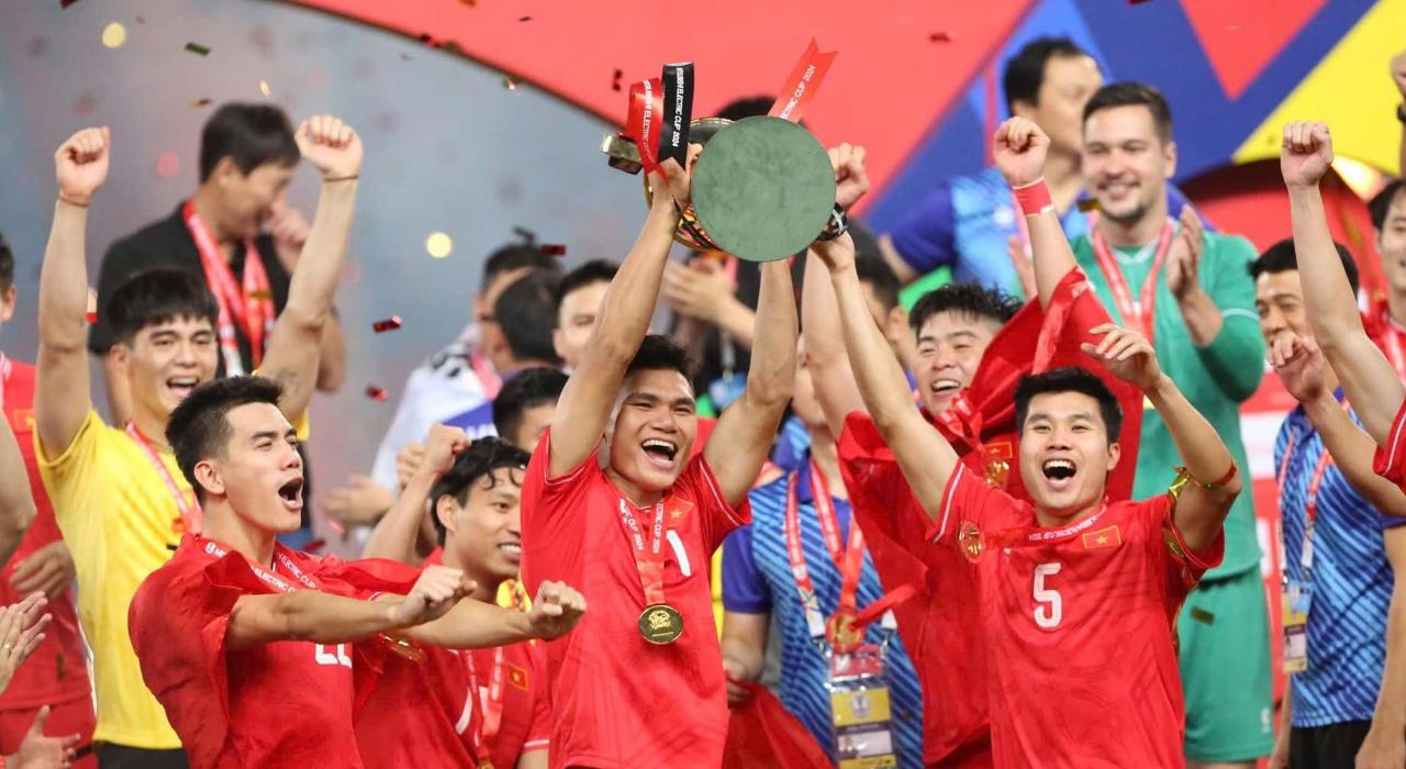 Xuân Mạnh gặt hái thành công cùng tuyển Việt Nam. Ảnh: Sport5