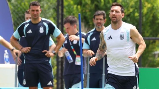 Messi vẫn là sự lựa chọn số 1 của tuyển Argentina trên chấm 11 mét. Ảnh: Getty Images.