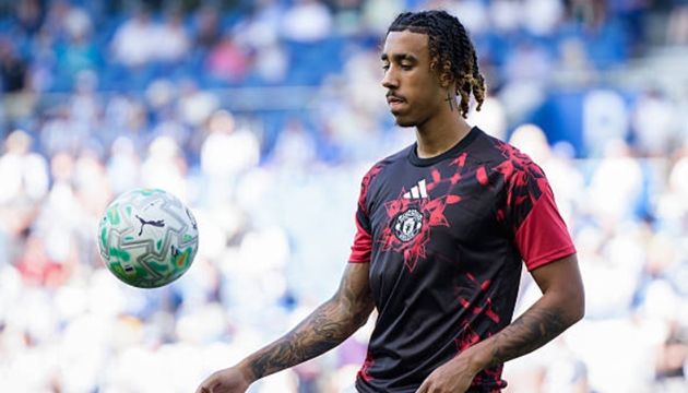 Ảnh bài viết Leny Yoro đối mặt mùa giải sinh tử tại Manchester United