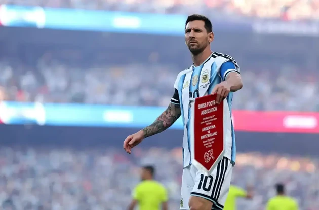 Ảnh bài viết Messi gay gắt chấn chỉnh trọng tài ở tứ kết World Cup
