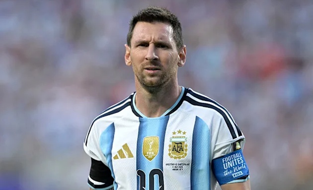 Ảnh bài viết Joe Cole khẳng định tuyển Anh sẽ tiễn Messi về nước