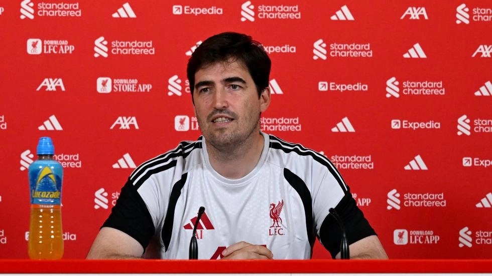 HLV Andoni Iraola thừa nhận Liverpool cần thêm những tân binh. Ảnh: Liverpool FC.