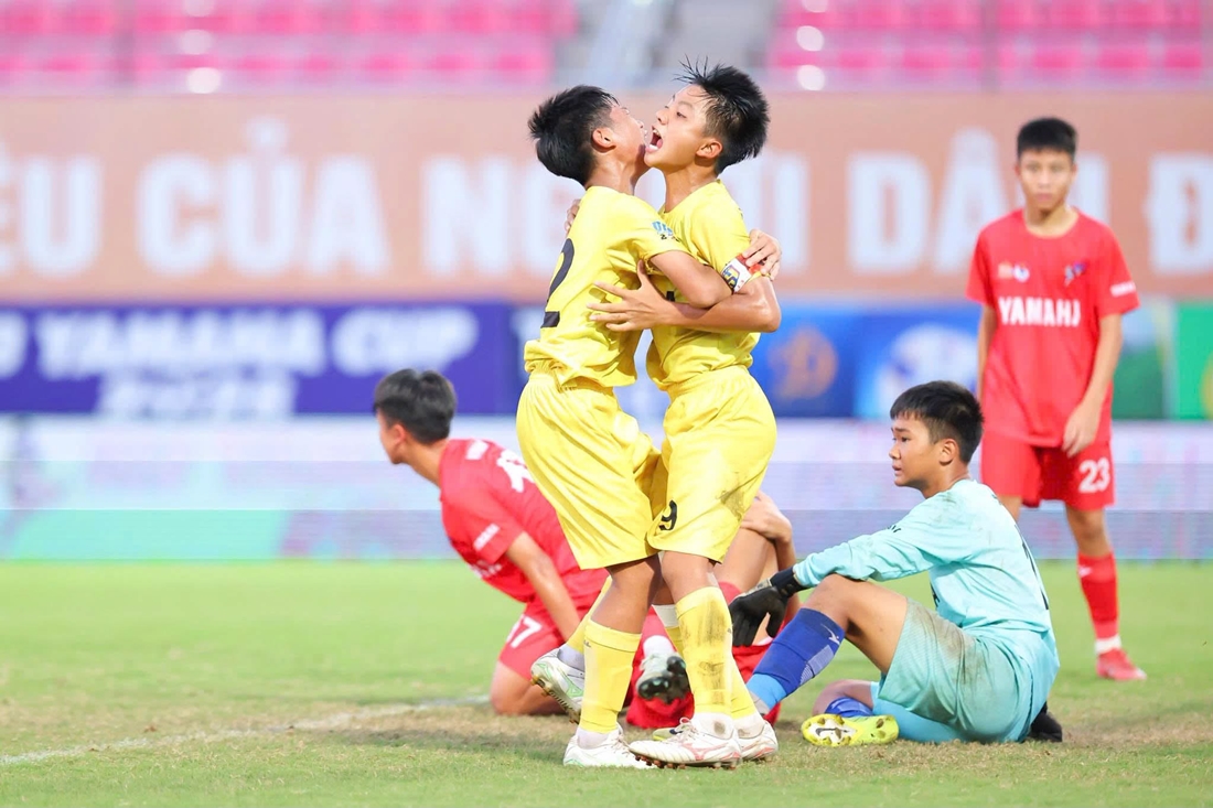 Ảnh bài viết Thắng Viettel 4-0, U13 SLNA vô địch toàn quốc