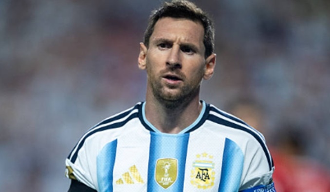 Ảnh bài viết Rooney chỉ ra điểm yếu của Lionel Messi