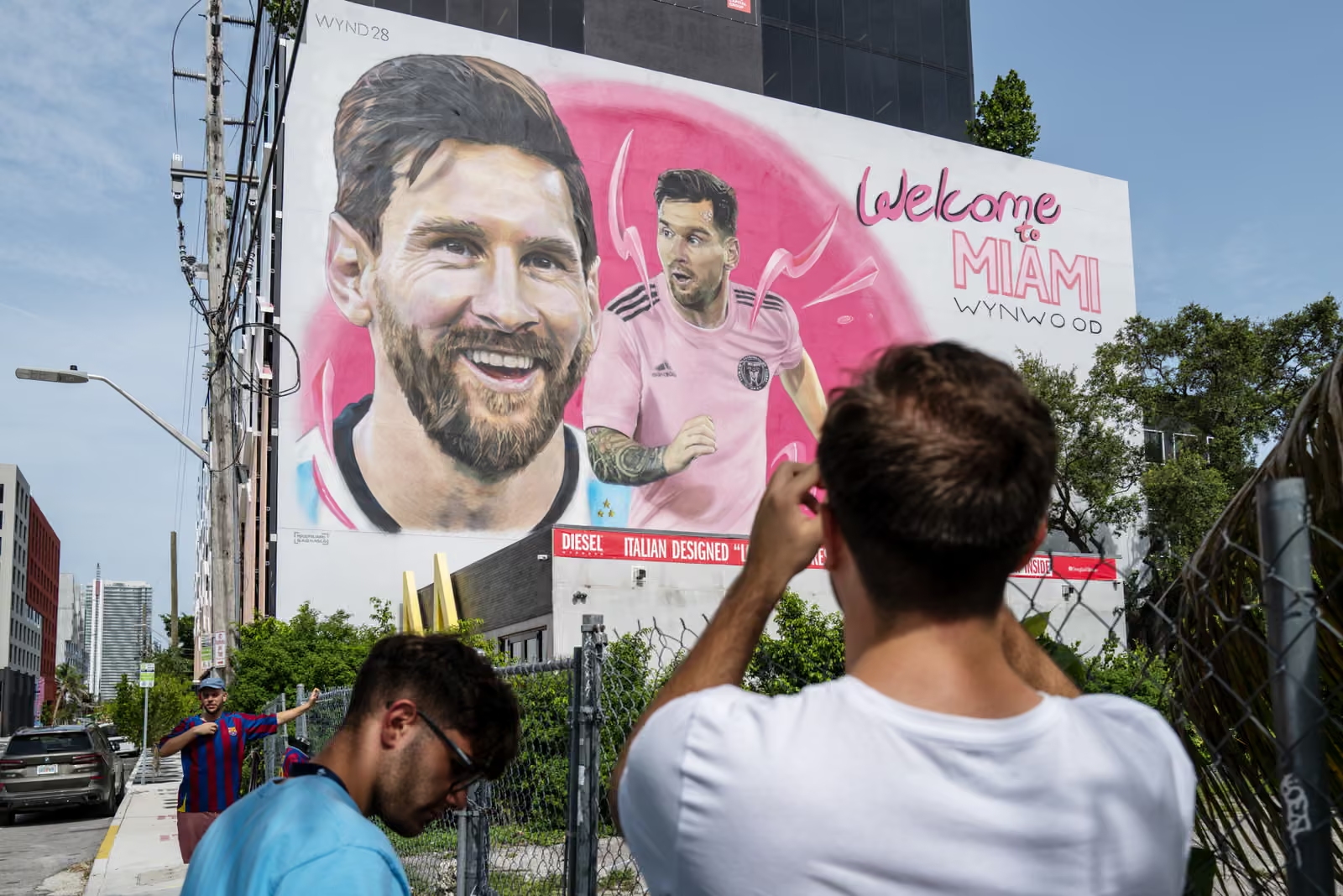Bức tranh Messi trở thành điểm đến nổi tiếng Miami. Ảnh: Getty.
