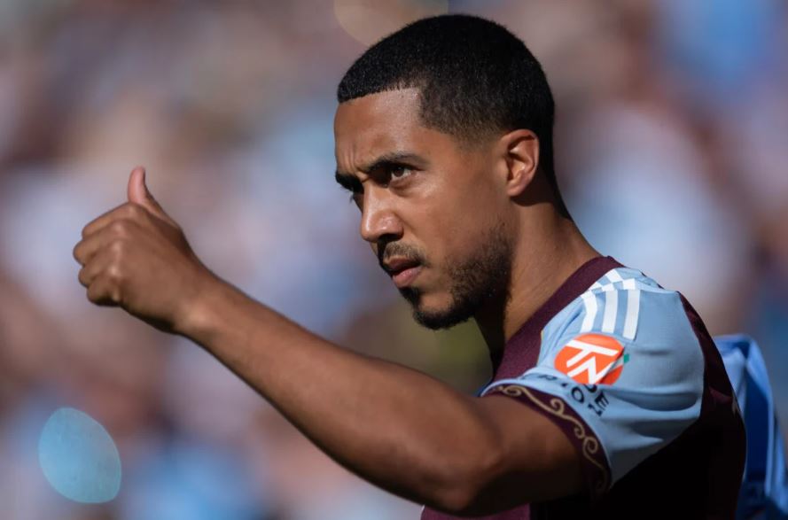 Youri Tielemans có thừa kinh nghiệm lẫn đẳng cấp. Ảnh: Getty Images.