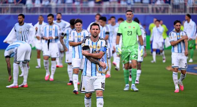 Ảnh bài viết Vì sao Lionel Messi chưa từng đối đầu tuyển Anh trong sự nghiệp?