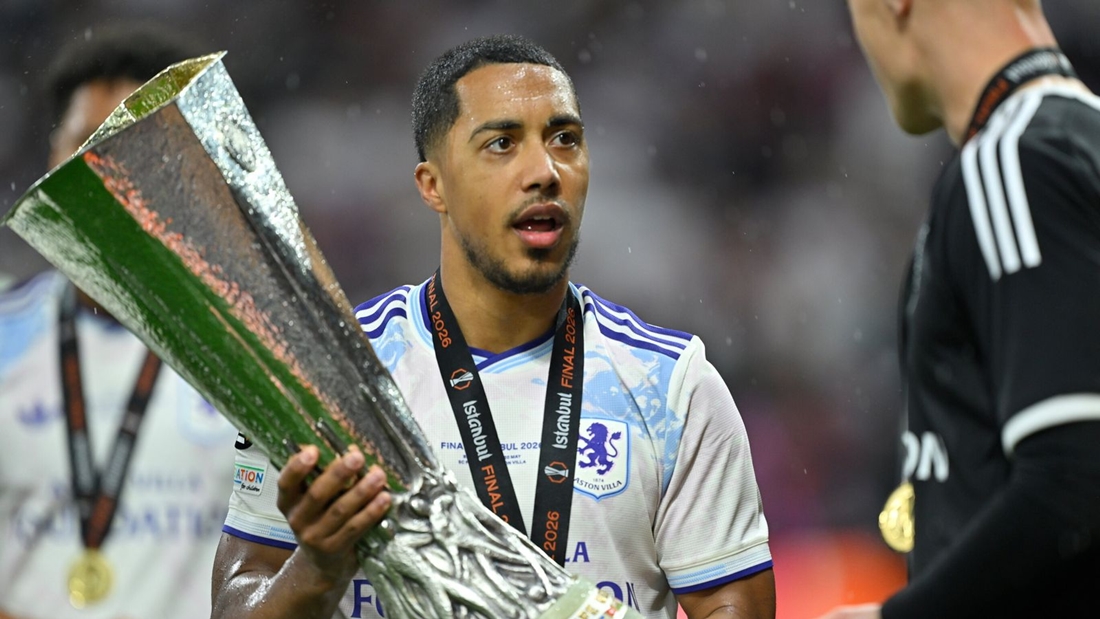 Youri Tielemans được cho đã hoàn tất kiểm tra y tế để gia nhập Man Utd. Ảnh: Sky Sports.
