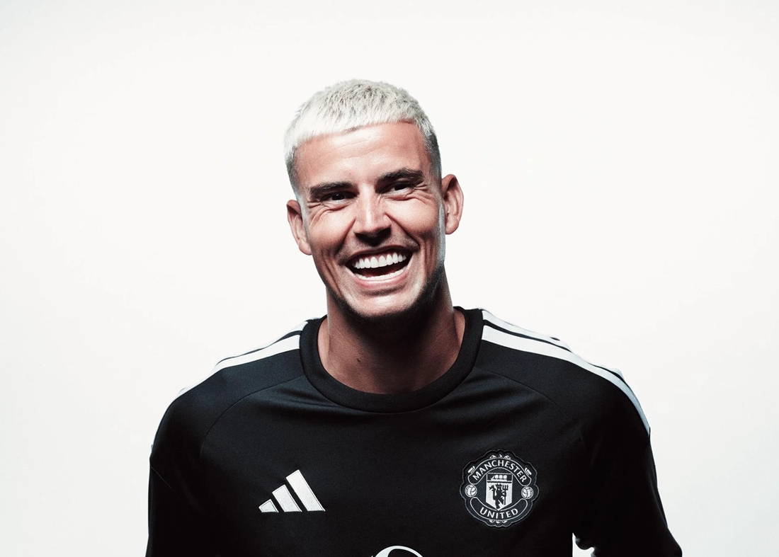 Ảnh bài viết Man Utd chính thức chiêu mộ thủ môn Karl Darlow