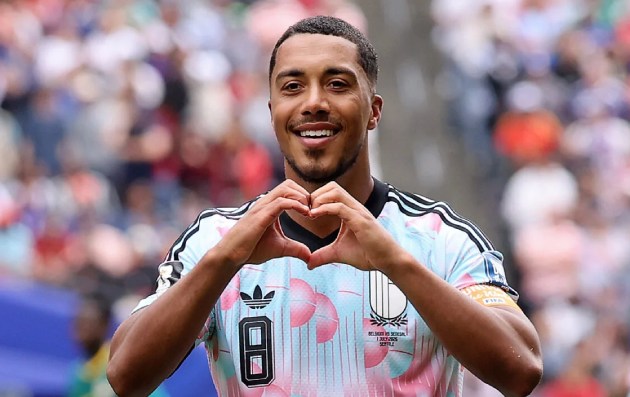 Ảnh bài viết Thương vụ Youri Tielemans làm nức lòng NHM Man United