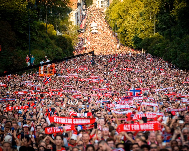 Ảnh bài viết Biển người chào đón tuyển Na Uy về nước sau chiến tích World Cup 2026