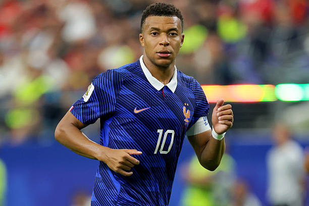 Ảnh bài viết Mbappe thừa nhận tuyển Pháp không đủ trình độ vào chung kết