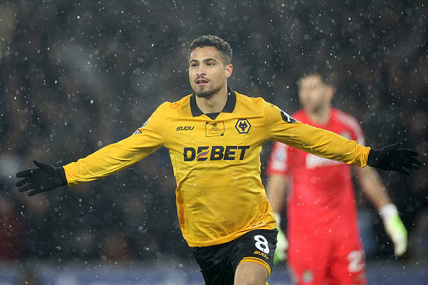 Gomes có lẽ là phương án hoàn hảo nhất cho Man Utd. Ảnh: Getty Images.
