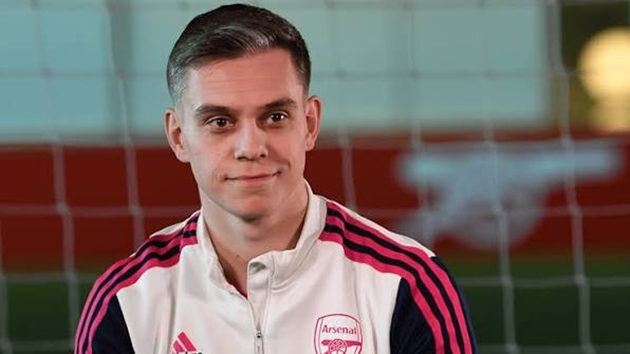 Ảnh bài viết Trossard chính thức rời Arsenal gia nhập Besiktas